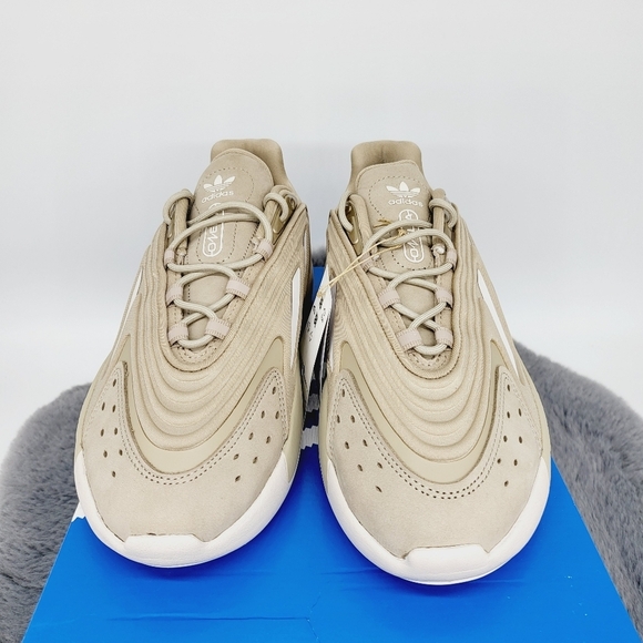 New Adidas Ozelia Women's Running Shoes Size 9 - Picture 3 of 8